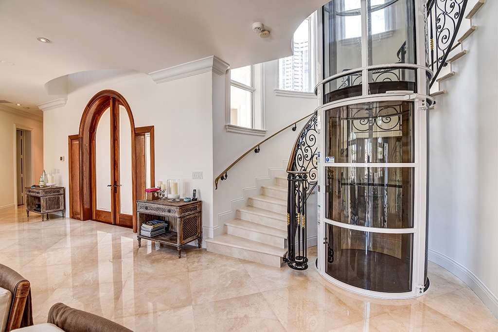 Types of Home Elevators- Which One Is Best For Your Home?